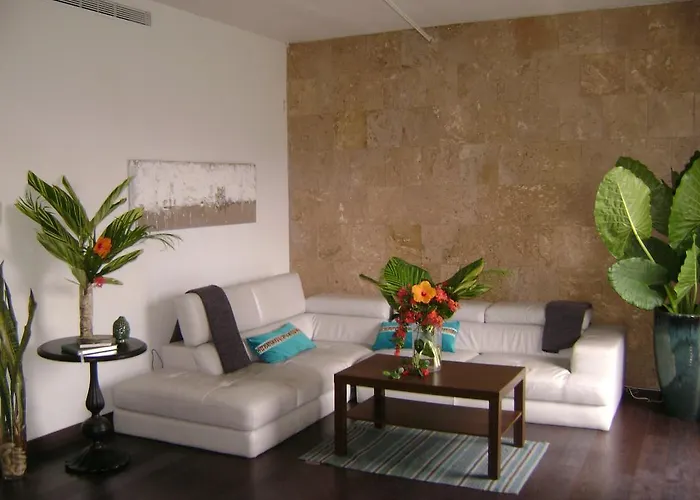 Zen Retreat City Center Near Train